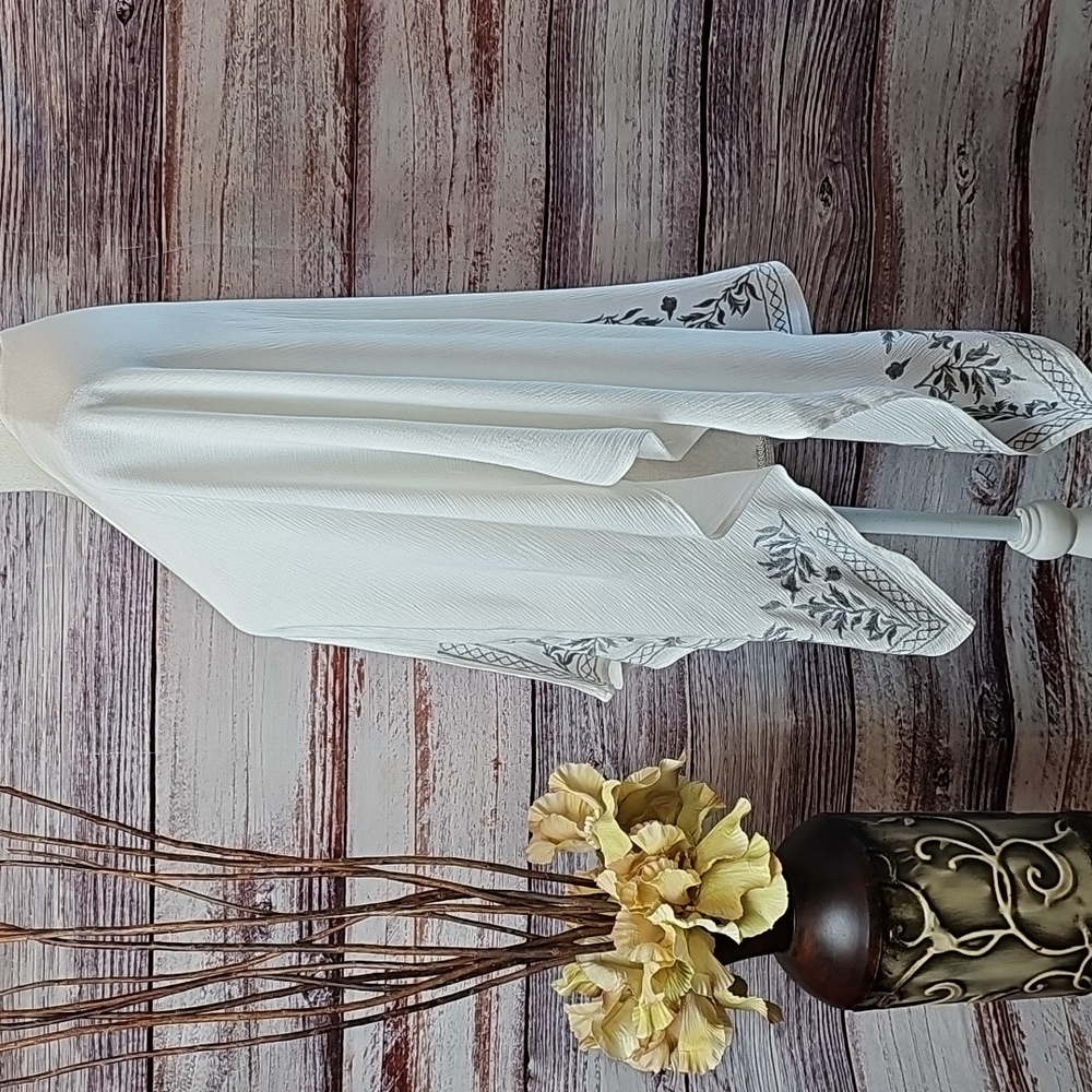 NEW LEAF GARLAND GRAY EMBROIDERED OPEN FRONT KIMONO - Picture 10 of 12